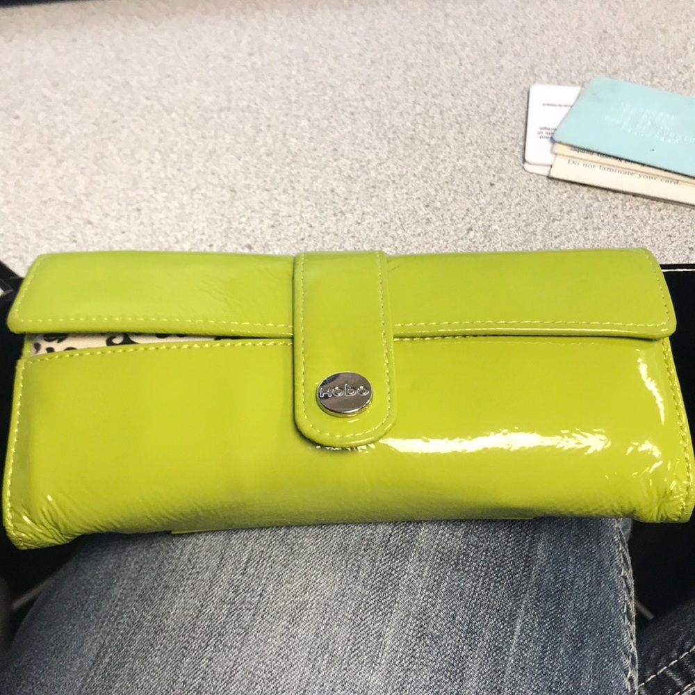 Hobo wallet. Excellent condition. Need gone